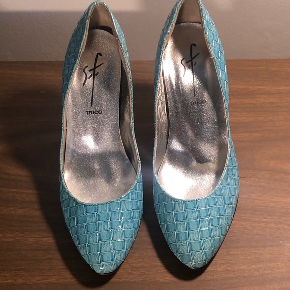 Super cool 80’s style blue pump size 6.5 - Picture 6 of 11